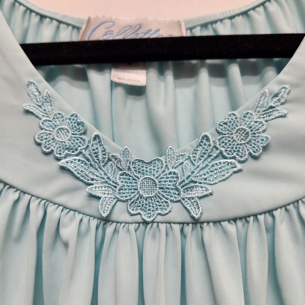 ⭐ Collette Miss Elaine Silky Embroidered Nightgown – Large | Classic Sleepwear - Picture 3 of 9